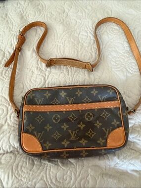 Vintage Louis Vuitton Monogram Crossbody in Brown and Tan